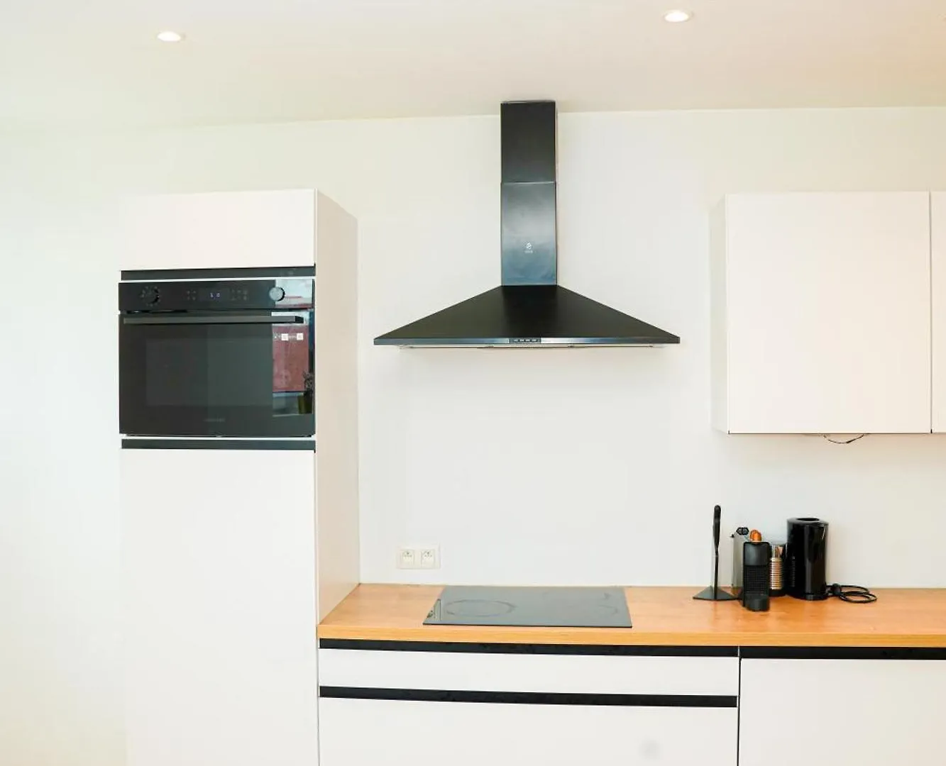 Stylish 1Br & 1Lr Apt, 15 Min Walk To City Center Γάνδη Βέλγιο